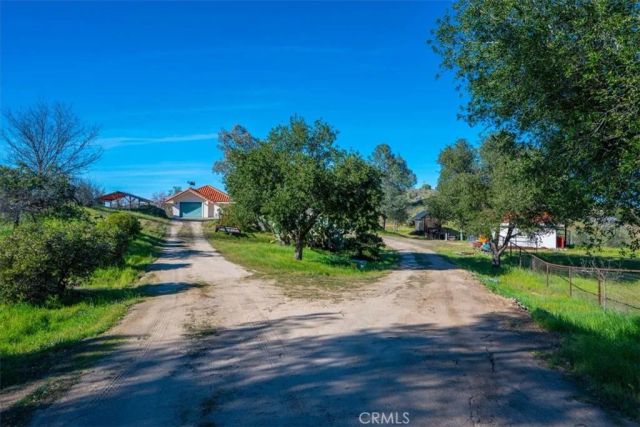 9750 Random Canyon Way, Creston, CA 93432