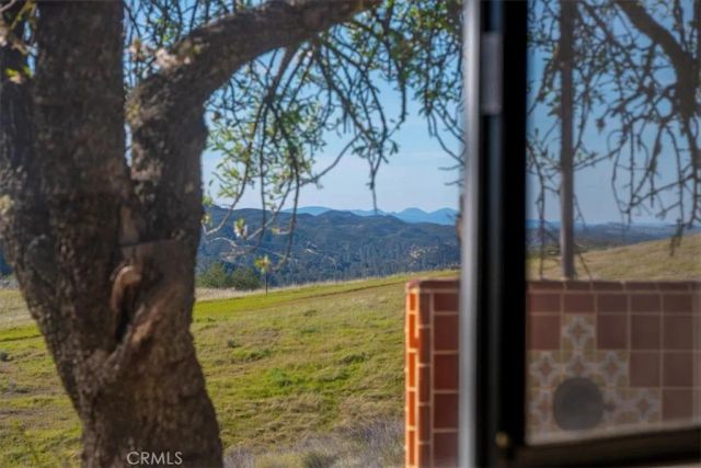 9750 Random Canyon Way, Creston, CA 93432