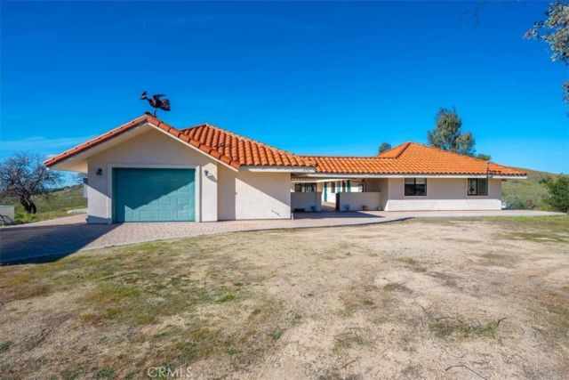 9750 Random Canyon Way, Creston, CA 93432