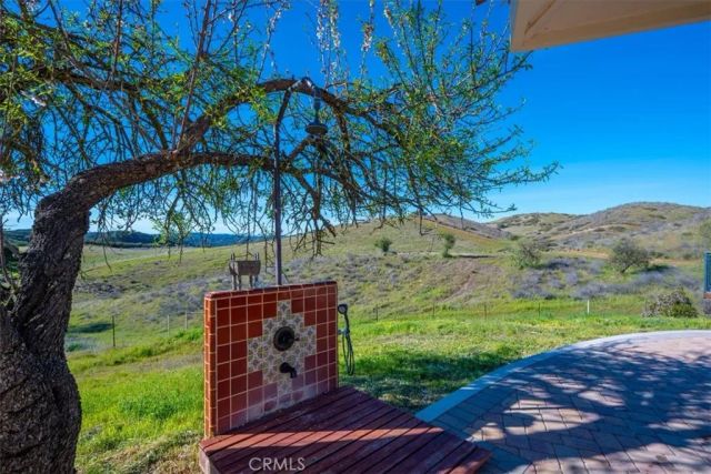 9750 Random Canyon Way, Creston, CA 93432