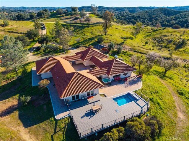 9750 Random Canyon Way, Creston, CA 93432