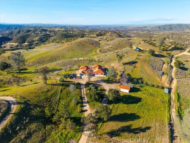 9750 Random Canyon Way, Creston, CA 93432