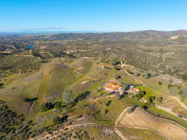 9750 Random Canyon Way, Creston, CA 93432