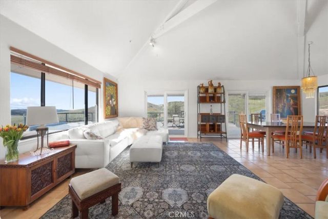 9750 Random Canyon Way, Creston, CA 93432