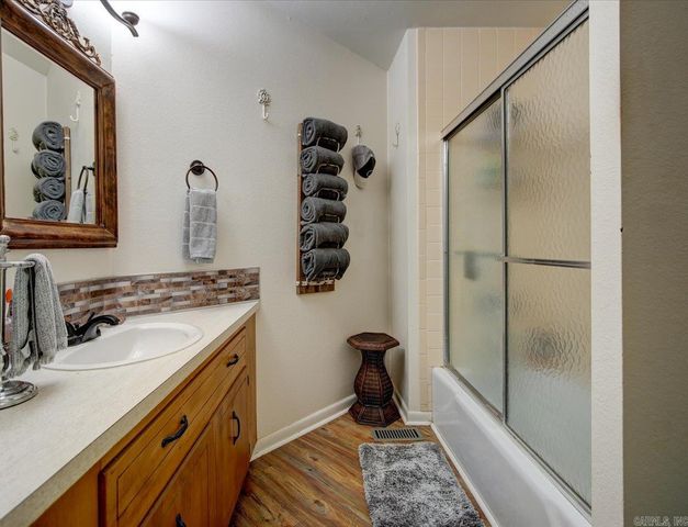 128 Burning Tree Court, Hot Springs, AR 71913