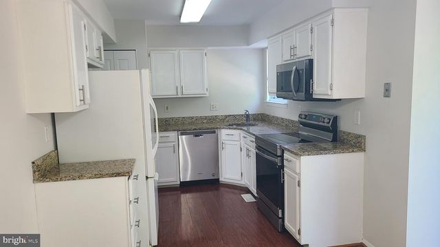 8113 WOODED GLEN CT, Ellicott City, MD 21043