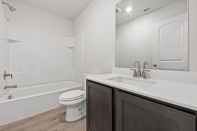 10105 Throttle Lane, Fort Worth, TX 76131