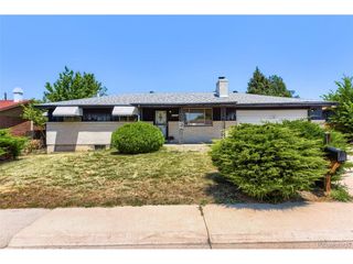 392 S Peoria Cir, Aurora, CO 80012