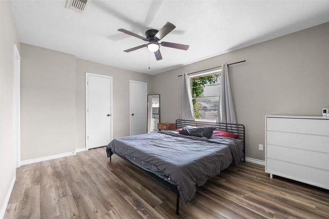 2 Finley Circle, Krum, TX 76249