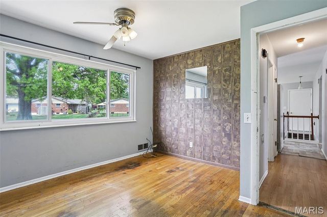 3219 Milissa Lane, St Louis, MO 63125