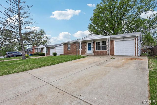 3219 Milissa Lane, St Louis, MO 63125