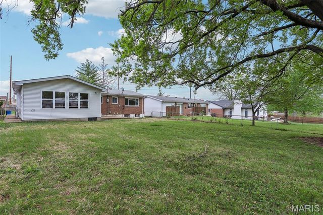 3219 Milissa Lane, St Louis, MO 63125