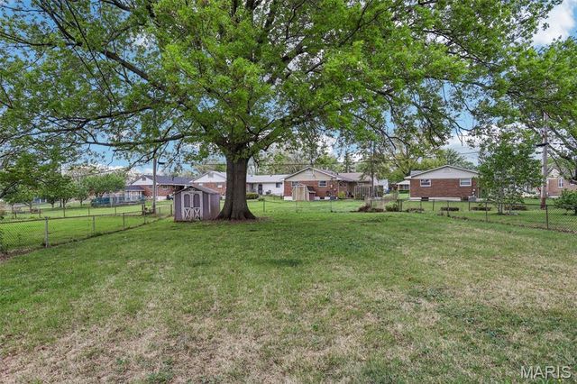 3219 Milissa Lane, St Louis, MO 63125