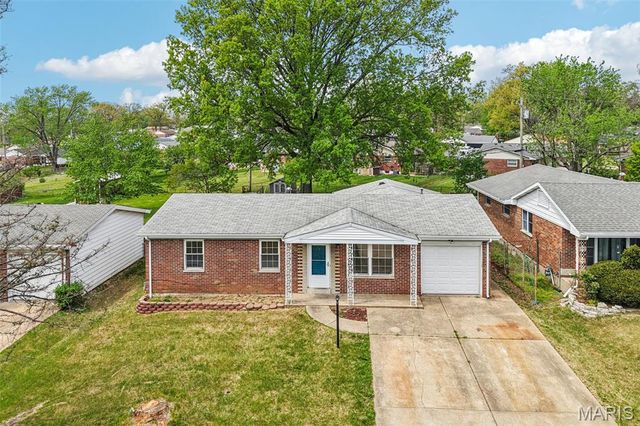 3219 Milissa Lane, St Louis, MO 63125
