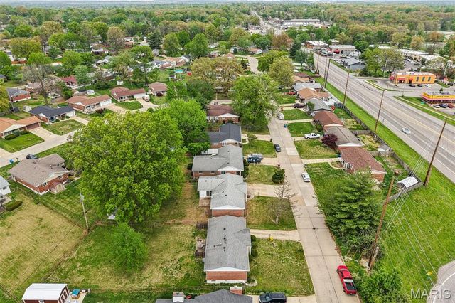 3219 Milissa Lane, St Louis, MO 63125