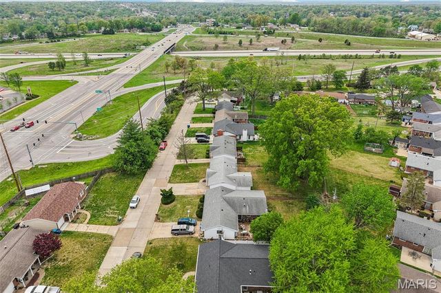 3219 Milissa Lane, St Louis, MO 63125