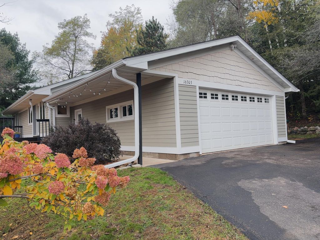 16303 Division Street, Lakeland, MN 55043