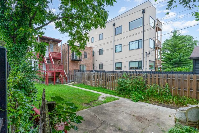 5239 S Ingleside Avenue, Chicago, IL 60615
