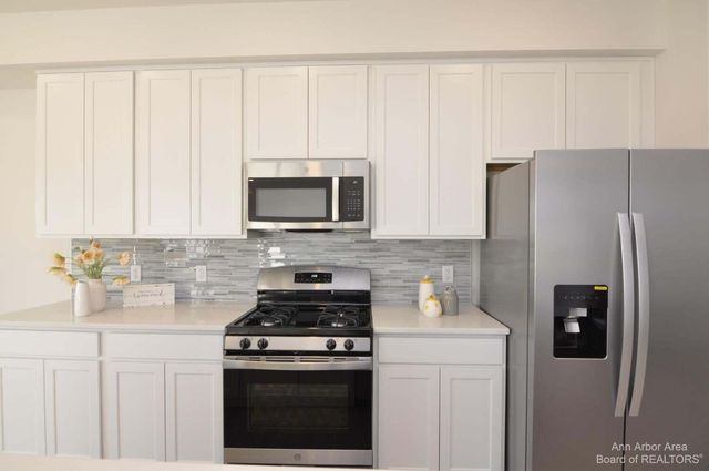 1104 Salt Springs Drive, Saline, MI 48176