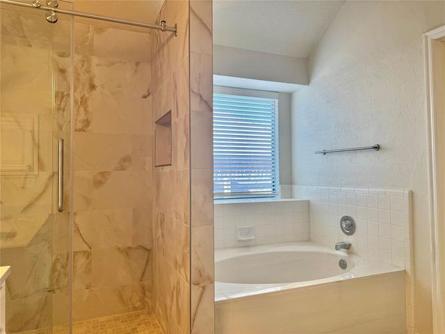 1913 Lois Lynn Lane, Edmond, OK 73003