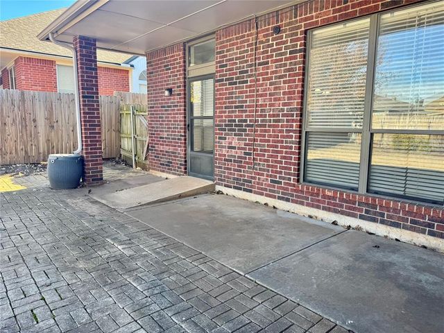 1913 Lois Lynn Lane, Edmond, OK 73003