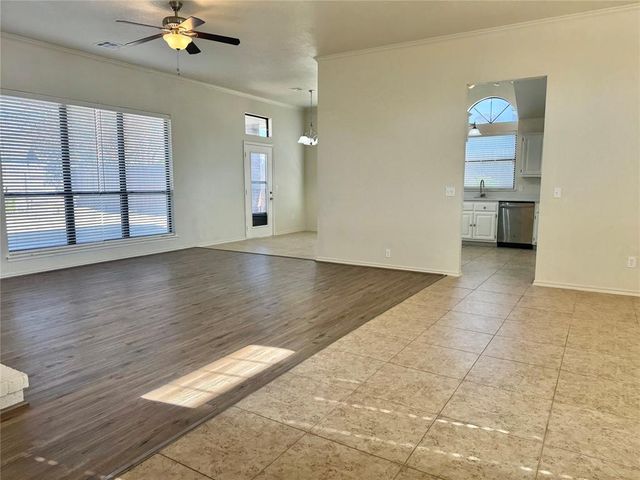 1913 Lois Lynn Lane, Edmond, OK 73003