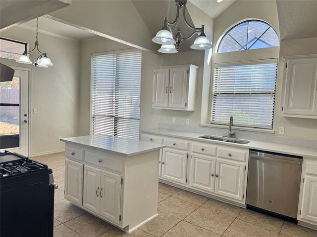 1913 Lois Lynn Lane, Edmond, OK 73003