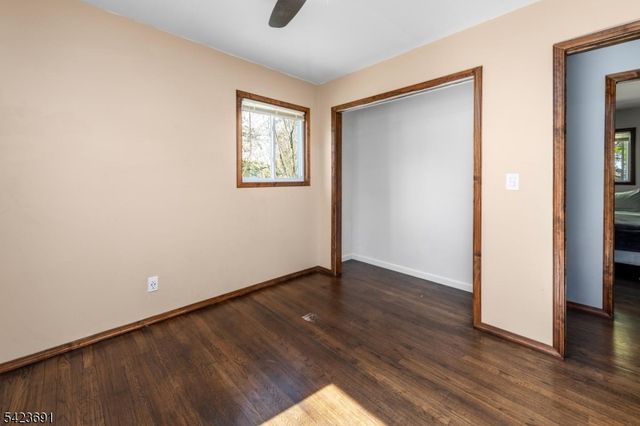 12 Mary Ann Rd, Jefferson Twp., NJ 07438