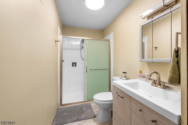 12 Mary Ann Rd, Jefferson Twp., NJ 07438