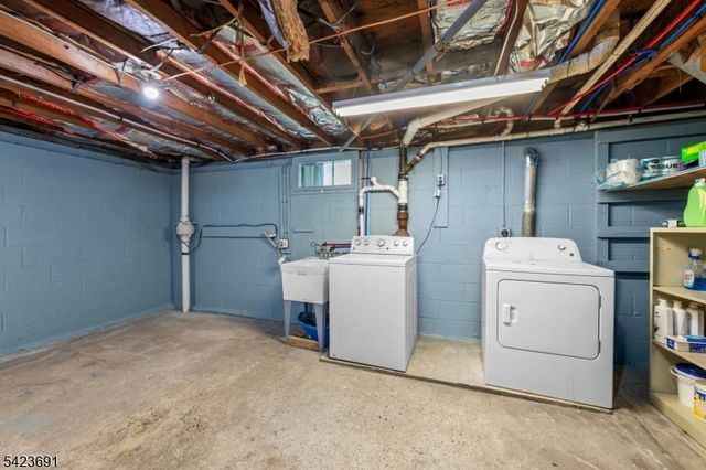 12 Mary Ann Rd, Jefferson Twp., NJ 07438