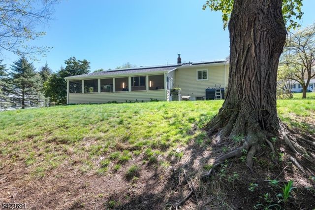 12 Mary Ann Rd, Jefferson Twp., NJ 07438