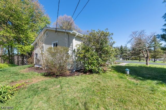 12 Mary Ann Rd, Jefferson Twp., NJ 07438