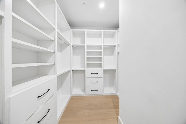 811 Woodstock, Bellaire, TX 77401