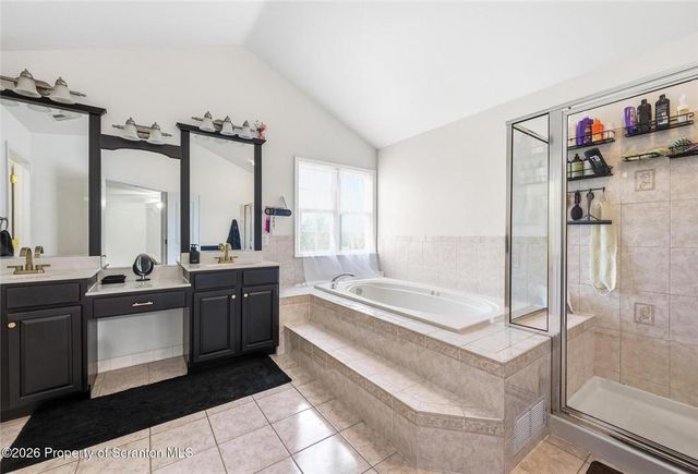 562 Country Club Road, Easton, PA 18045