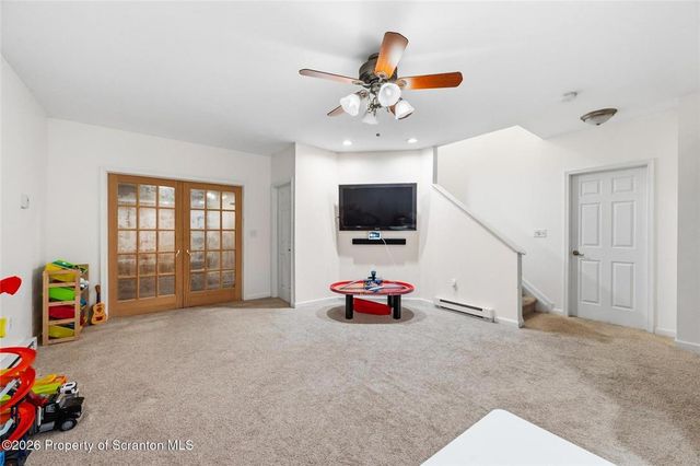 562 Country Club Road, Easton, PA 18045