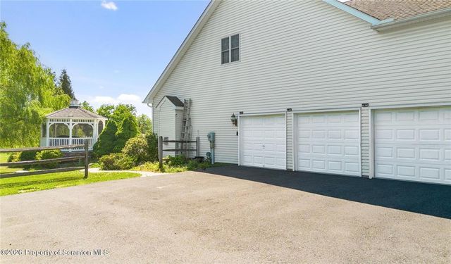 562 Country Club Road, Easton, PA 18045