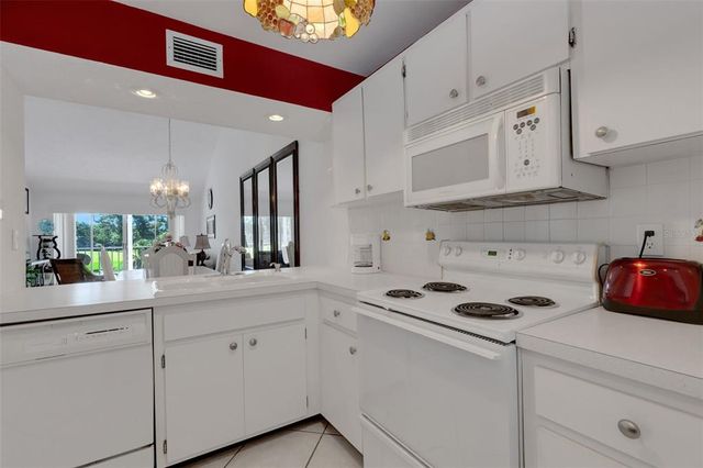 448 CERROMAR ROAD 289, Venice, FL 34293