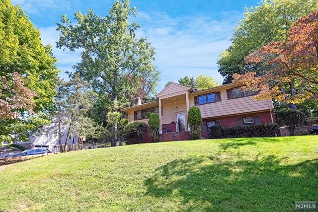 107 Hendrickson Street, Haworth, NJ 07641