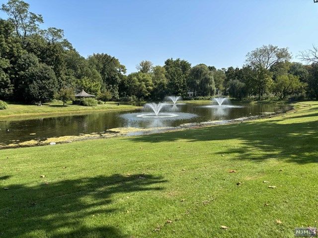 107 Hendrickson Street, Haworth, NJ 07641
