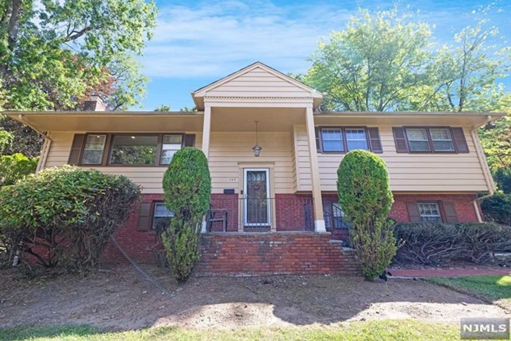 107 Hendrickson Street, Haworth, NJ 07641