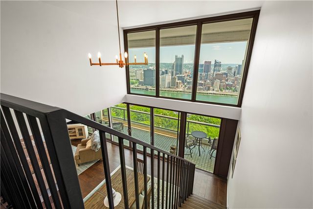 111 Grandview Ave 702, Mt Washington, PA 15211