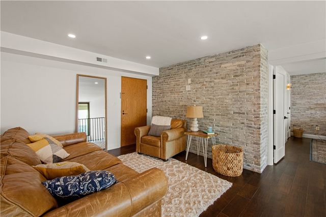 111 Grandview Ave 702, Mt Washington, PA 15211