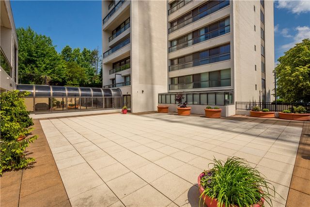 111 Grandview Ave 702, Mt Washington, PA 15211