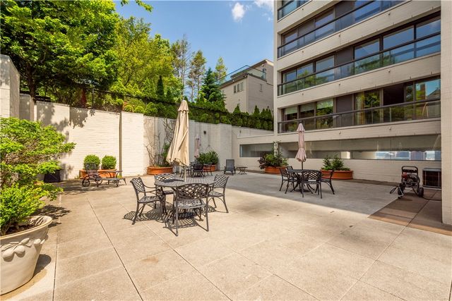 111 Grandview Ave 702, Mt Washington, PA 15211