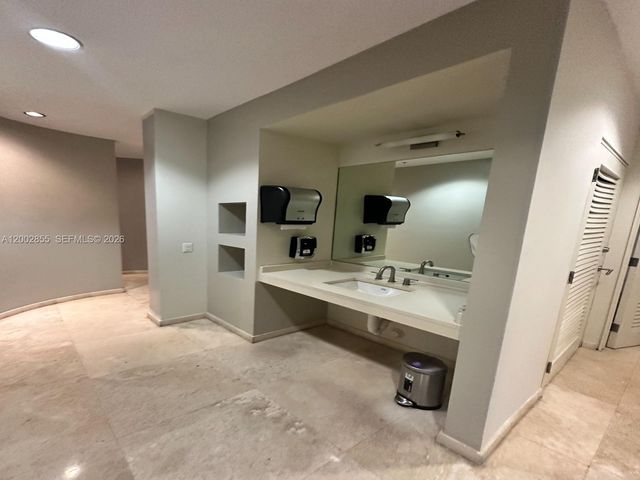 10275 Collins Ave 1428, Bal Harbour, FL 33154