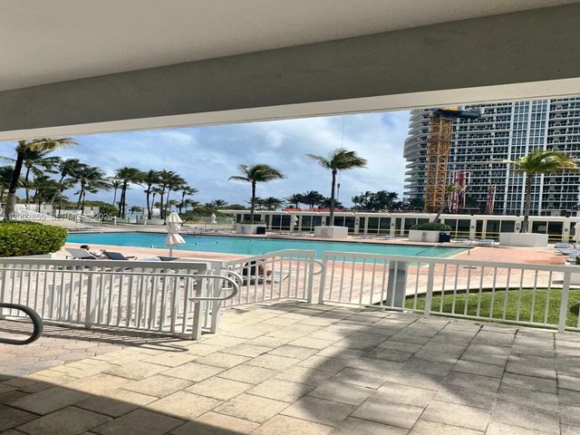 10275 Collins Ave 1428, Bal Harbour, FL 33154