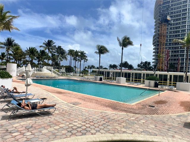 10275 Collins Ave 1428, Bal Harbour, FL 33154