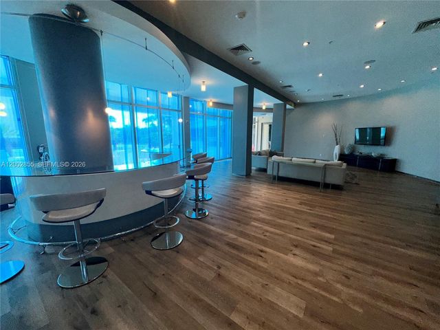 10275 Collins Ave 1428, Bal Harbour, FL 33154