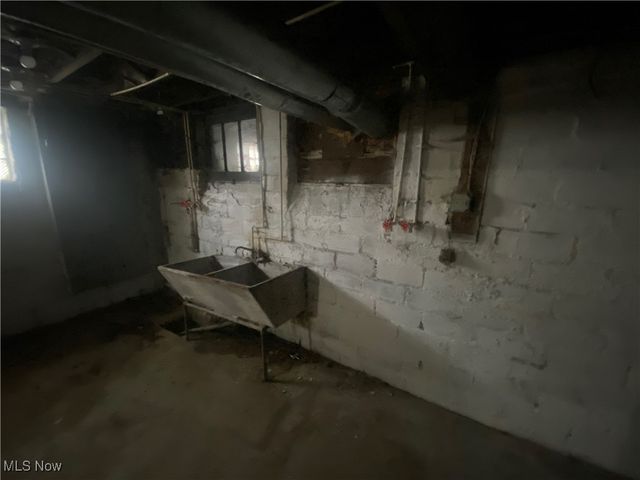 12514 Locke Avenue, Cleveland, OH 44108