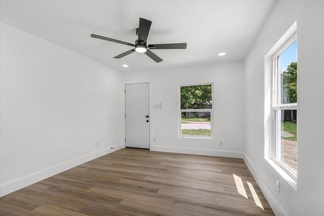 1808 Glenmore Avenue, Fort Worth, TX 76102